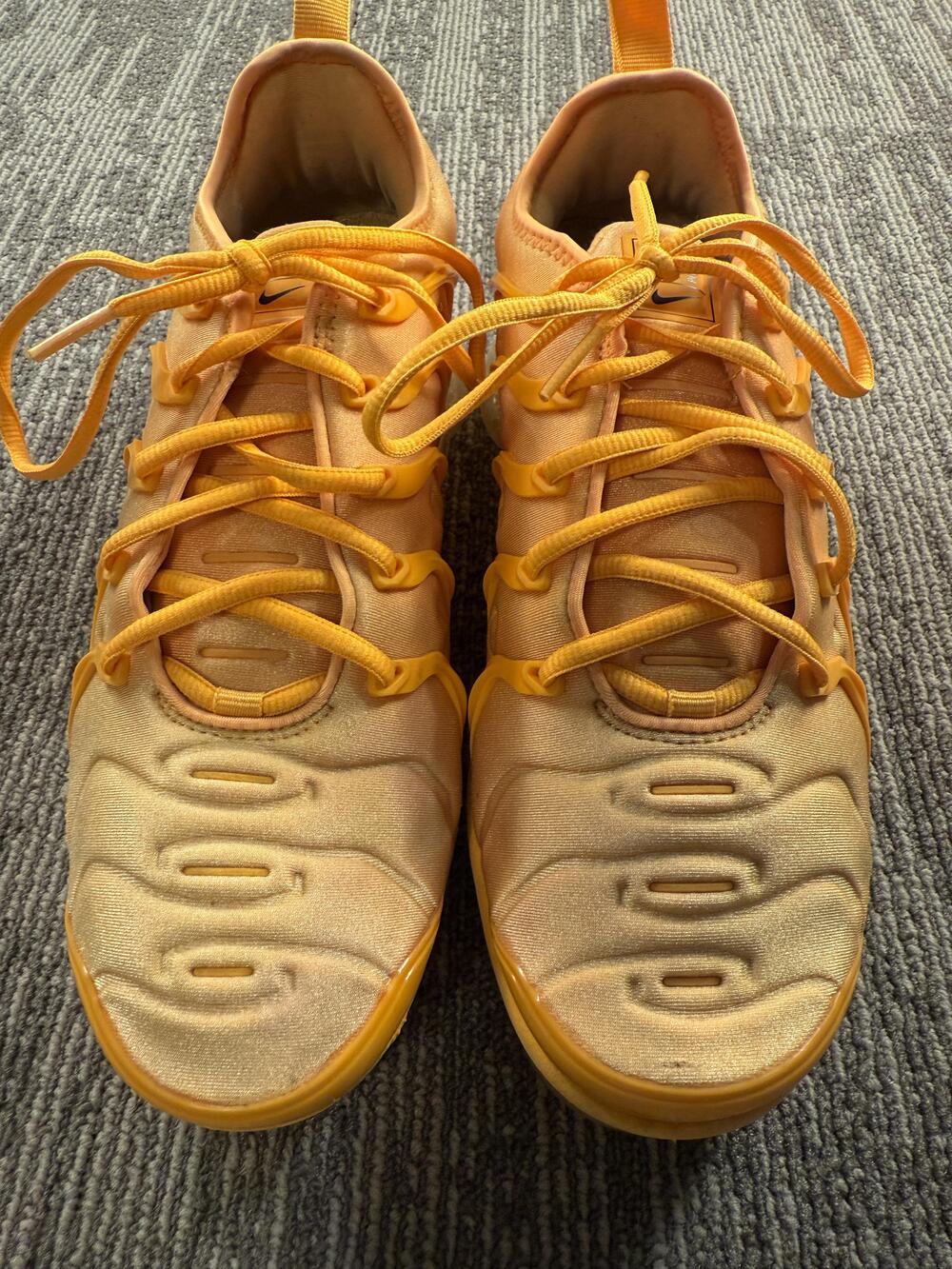 Nike Air Vapormax Plus Shoes Womens Size 9 Orange Yellow Running CW7011-800 - Picture 4 of 10